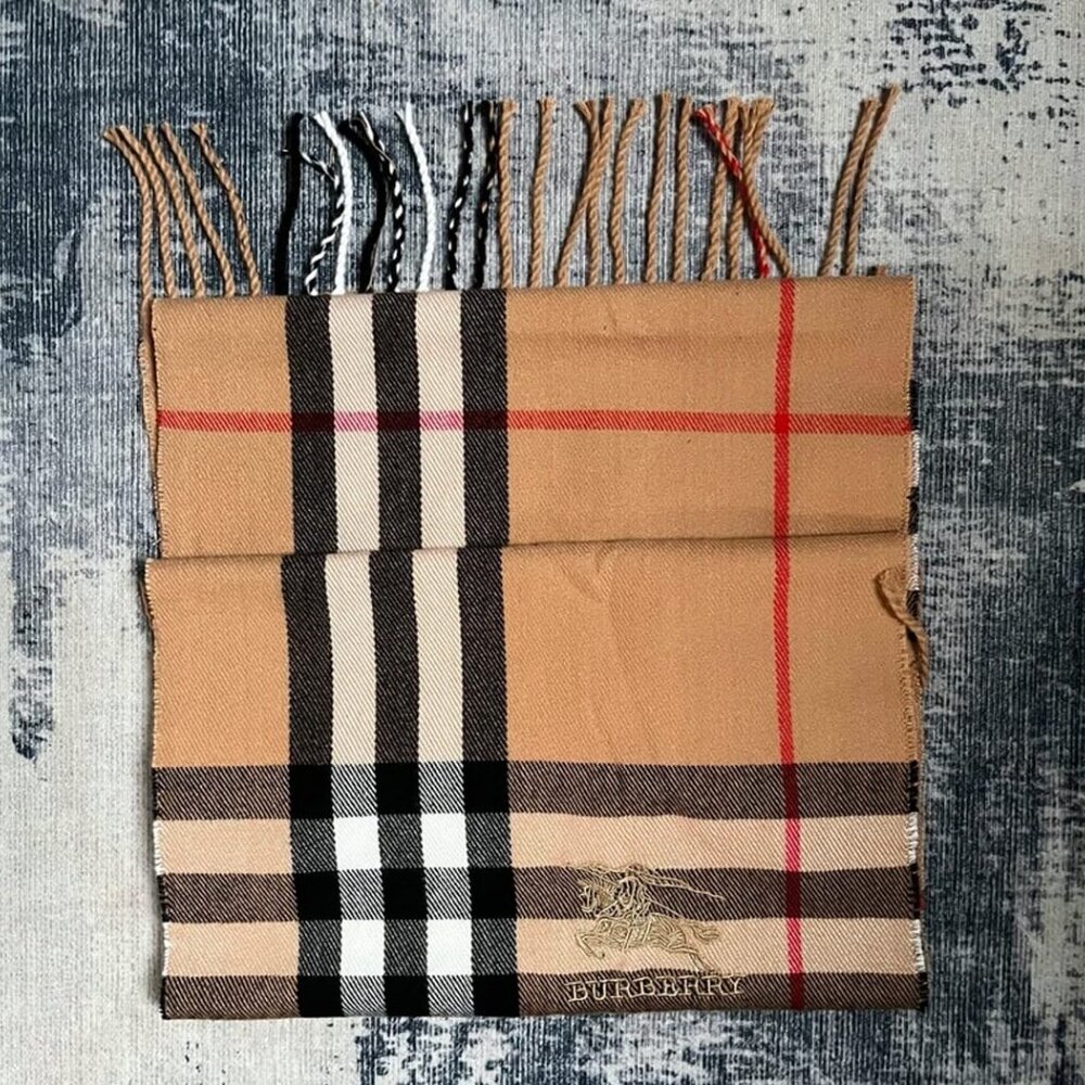 Burberry Classic Check Scarf